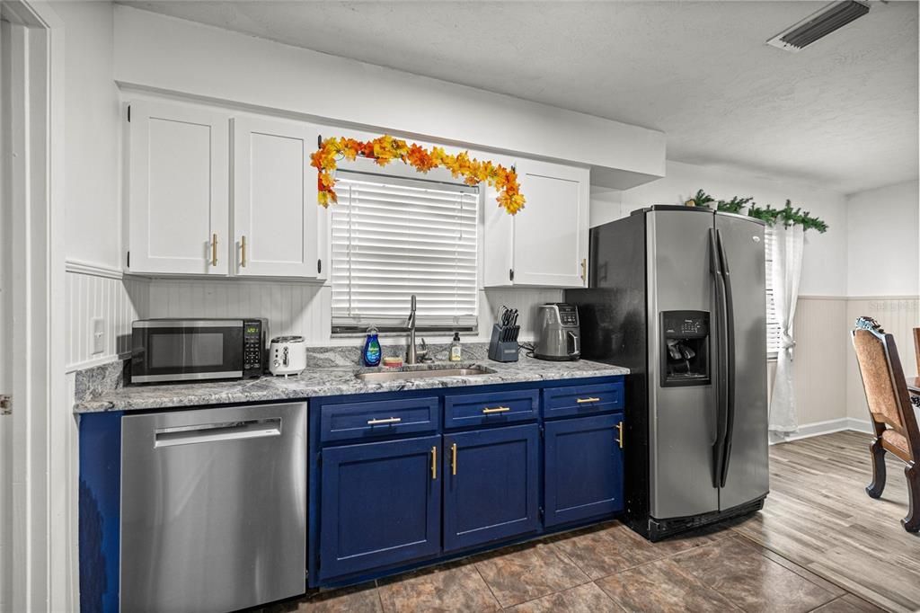Active With Contract: $229,900 (4 beds, 2 baths, 1474 Square Feet)