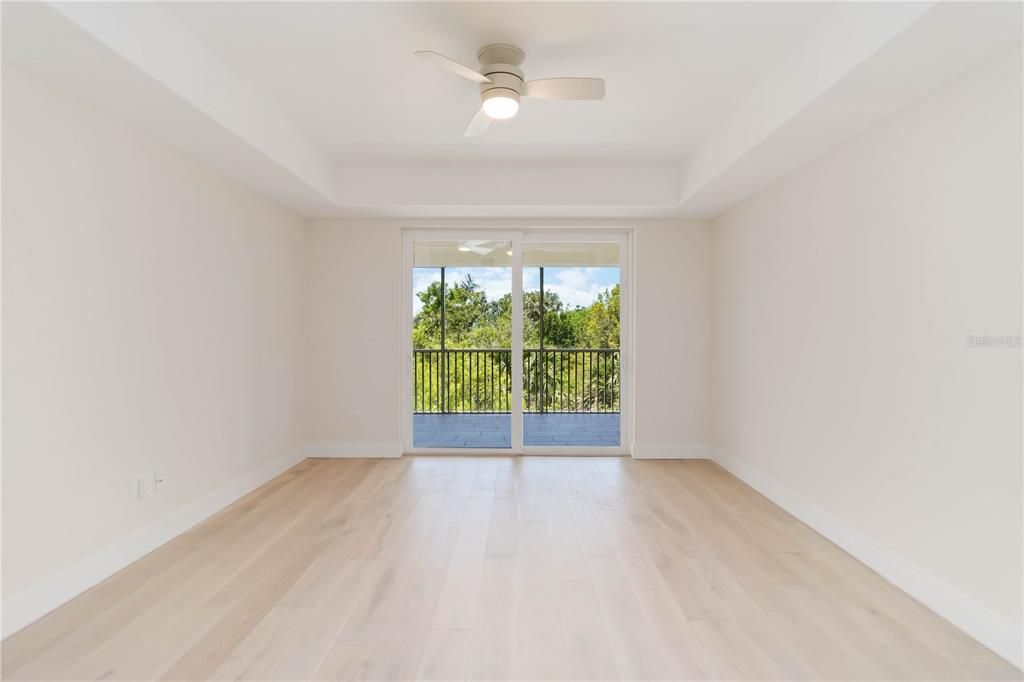 For Rent: $4,200 (3 beds, 2 baths, 1937 Square Feet)