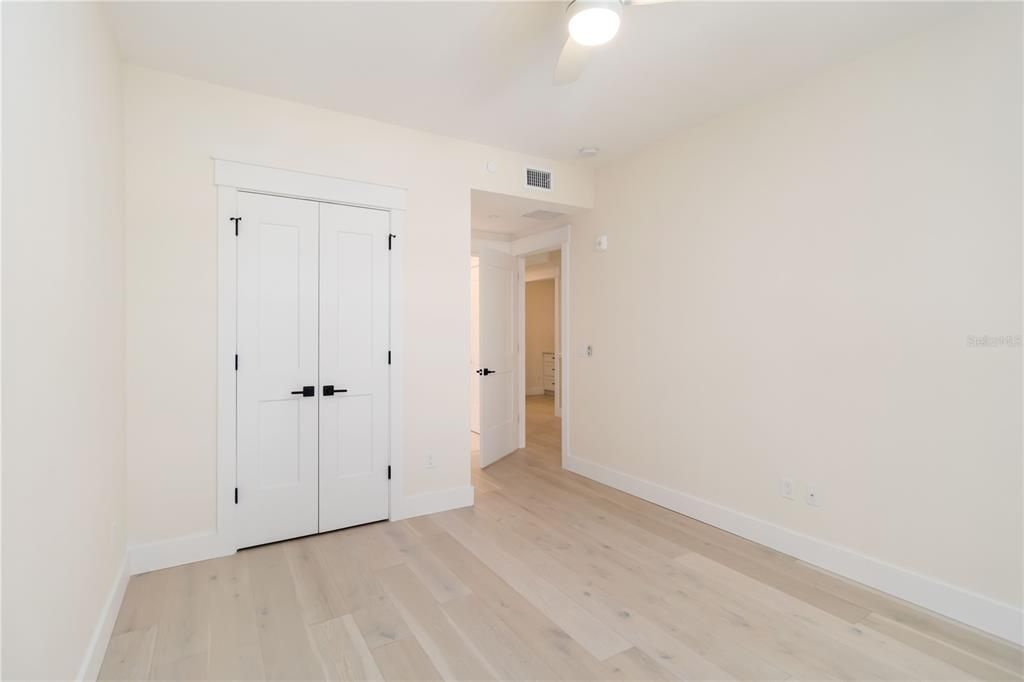 For Rent: $4,200 (3 beds, 2 baths, 1937 Square Feet)