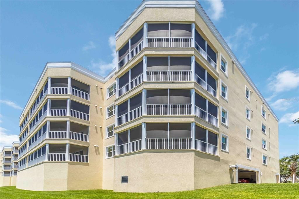 For Rent: $4,200 (3 beds, 2 baths, 1937 Square Feet)