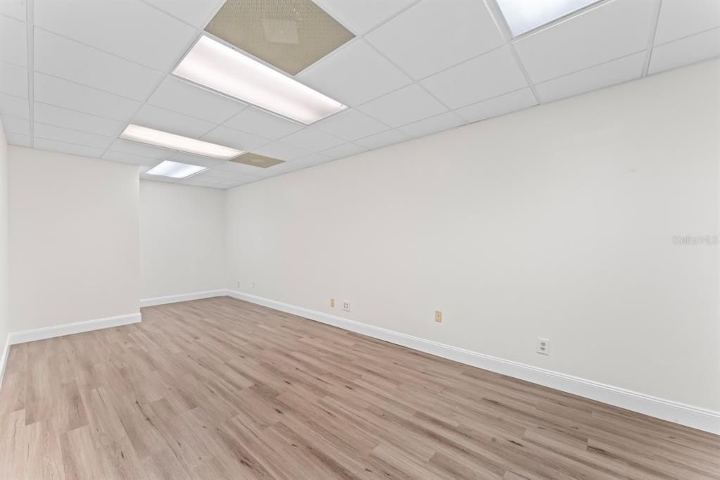 На продажу: $26,400 (0 спален, 0 ванн, 1200 Квадратных фут)