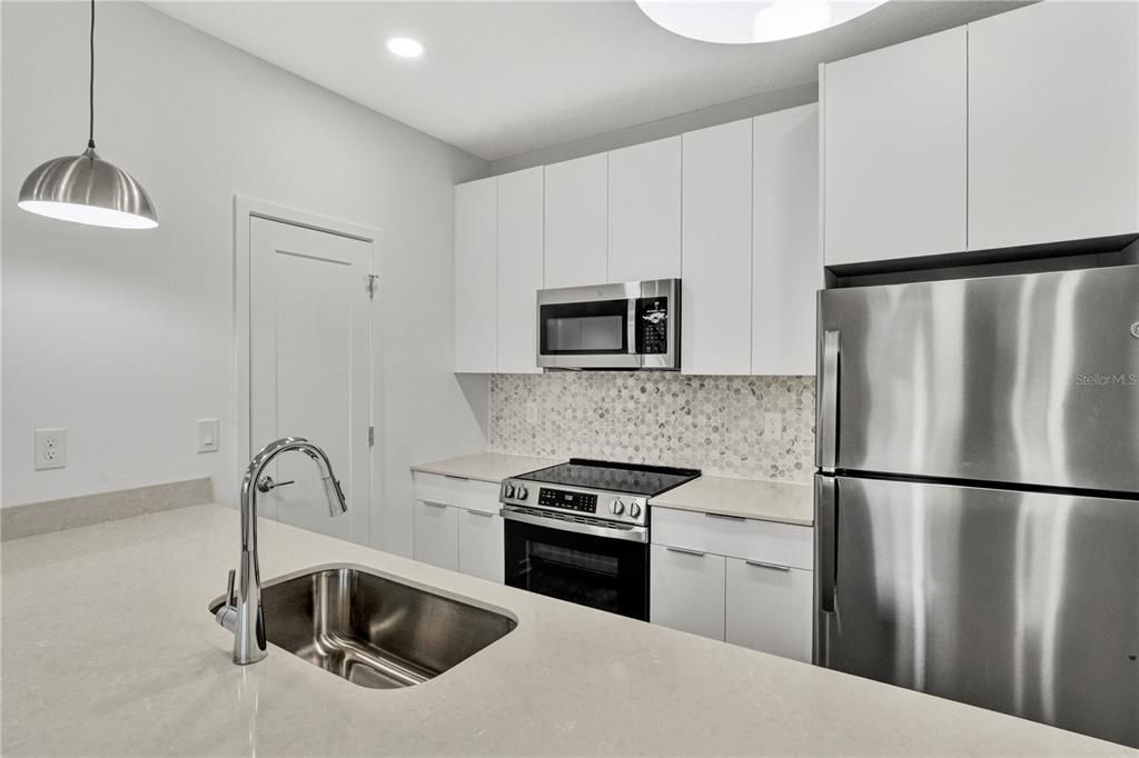 En Renta: $3,000 (3 camas, 3 baños, 1307 Pies cuadrados)