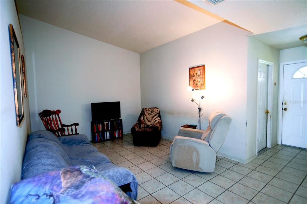 En Venta: $399,995 (6 camas, 0 baños, 2268 Pies cuadrados)