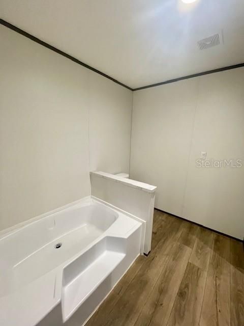 For Sale: $174,500 (2 beds, 2 baths, 990 Square Feet)