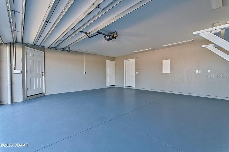 For Sale: $439,000 (3 beds, 2 baths, 1386 Square Feet)