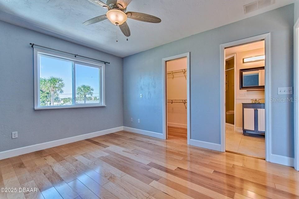 For Sale: $439,000 (3 beds, 2 baths, 1386 Square Feet)