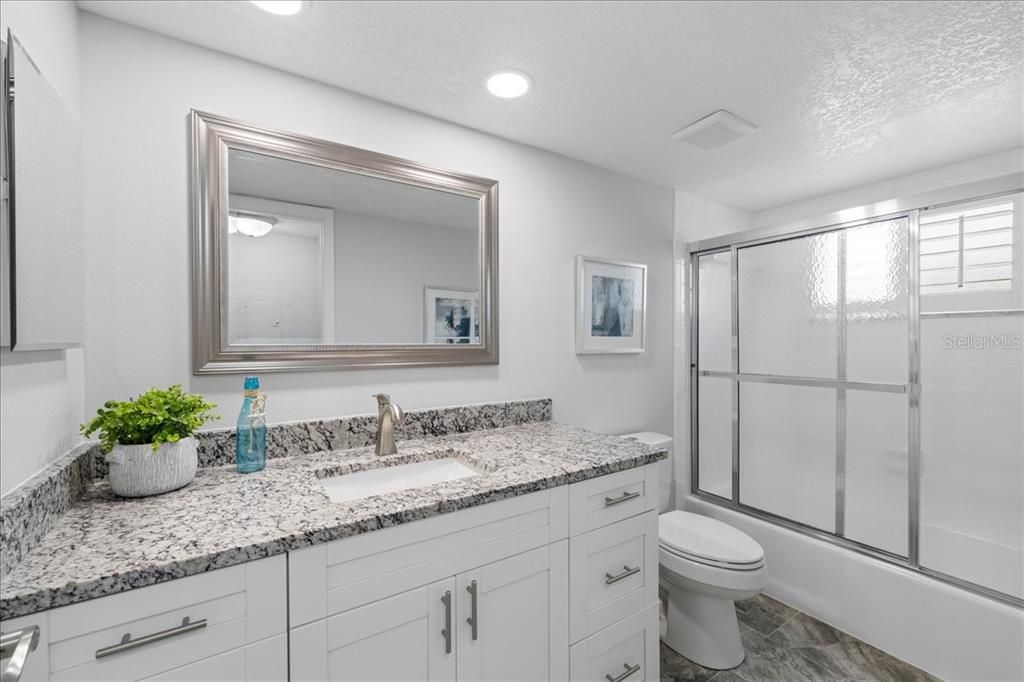 На продажу: $394,000 (2 спален, 2 ванн, 1399 Квадратных фут)