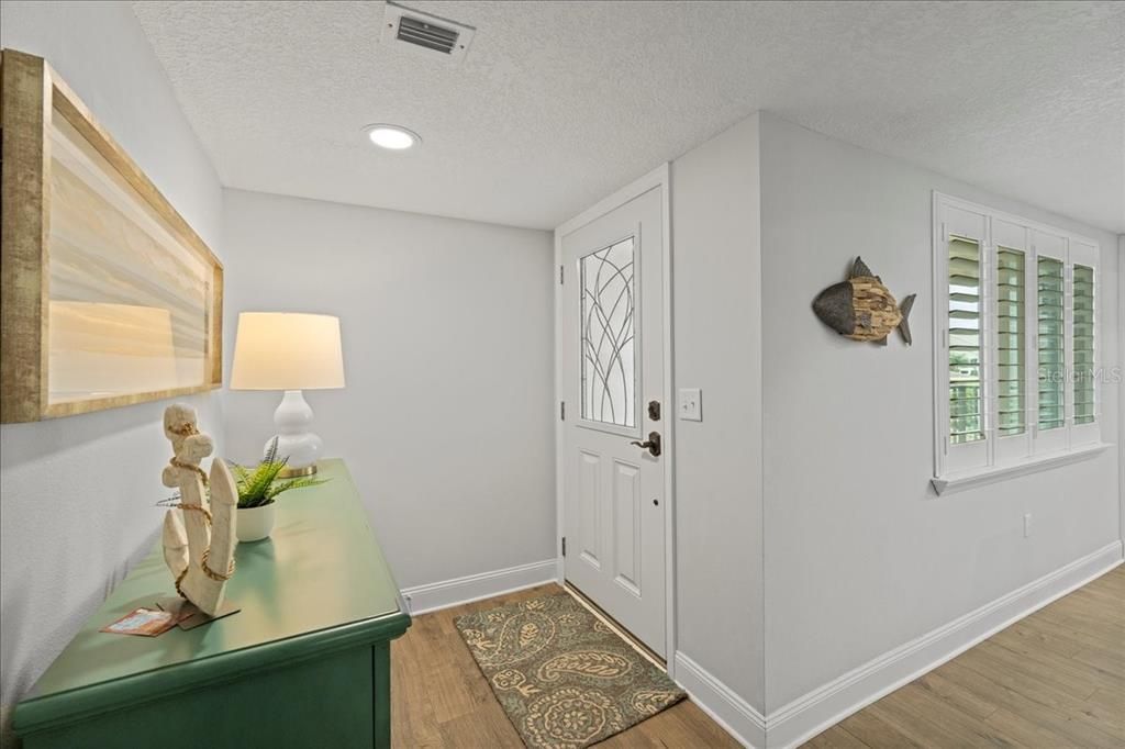 На продажу: $394,000 (2 спален, 2 ванн, 1399 Квадратных фут)