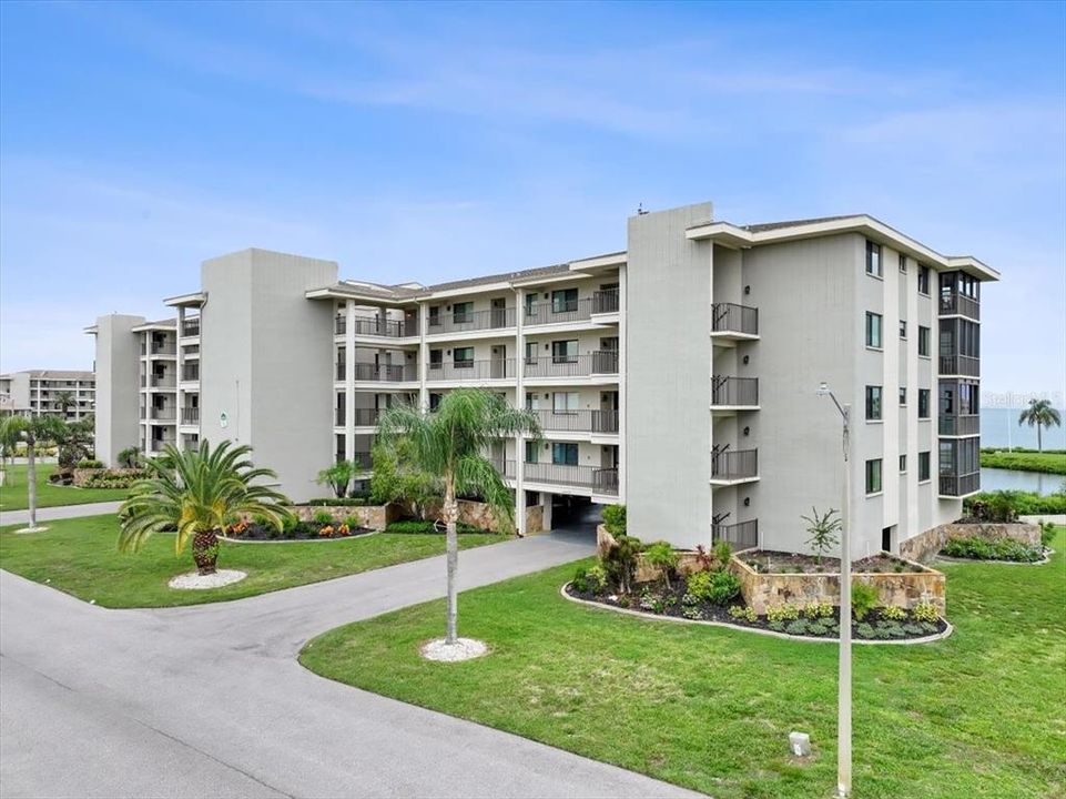 На продажу: $394,000 (2 спален, 2 ванн, 1399 Квадратных фут)