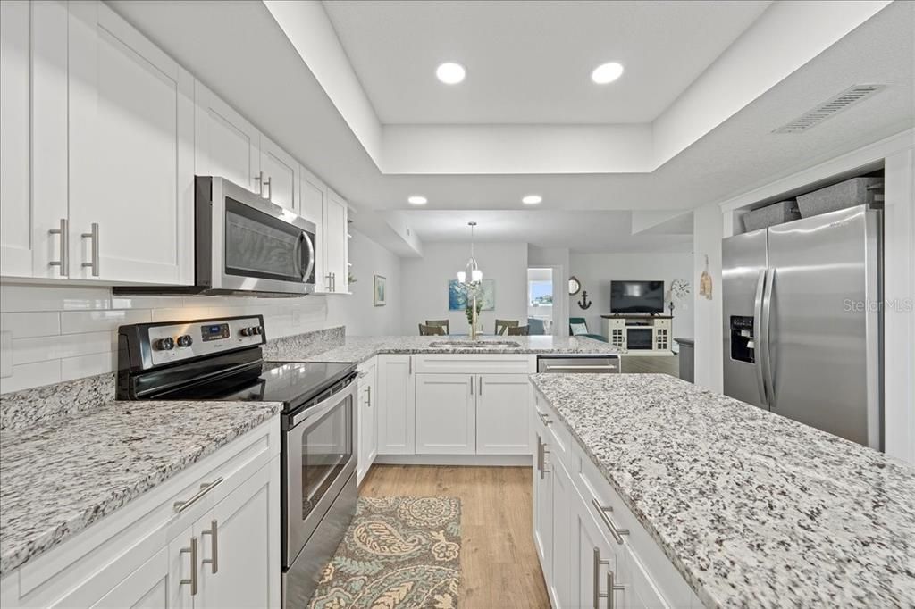 На продажу: $394,000 (2 спален, 2 ванн, 1399 Квадратных фут)