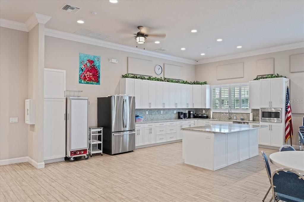 На продажу: $394,000 (2 спален, 2 ванн, 1399 Квадратных фут)