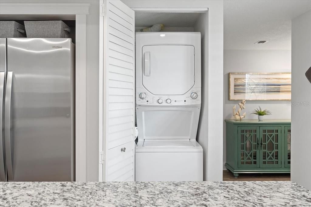 На продажу: $394,000 (2 спален, 2 ванн, 1399 Квадратных фут)