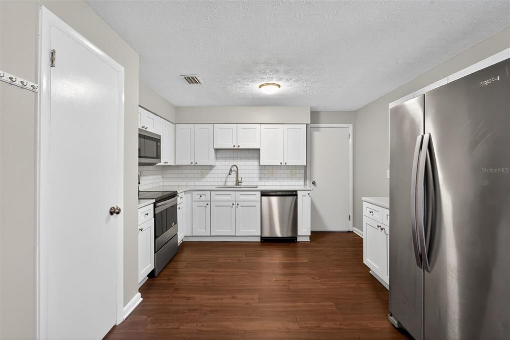 На продажу: $224,900 (3 спален, 1 ванн, 1592 Квадратных фут)