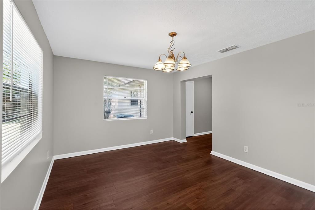 На продажу: $224,900 (3 спален, 1 ванн, 1592 Квадратных фут)