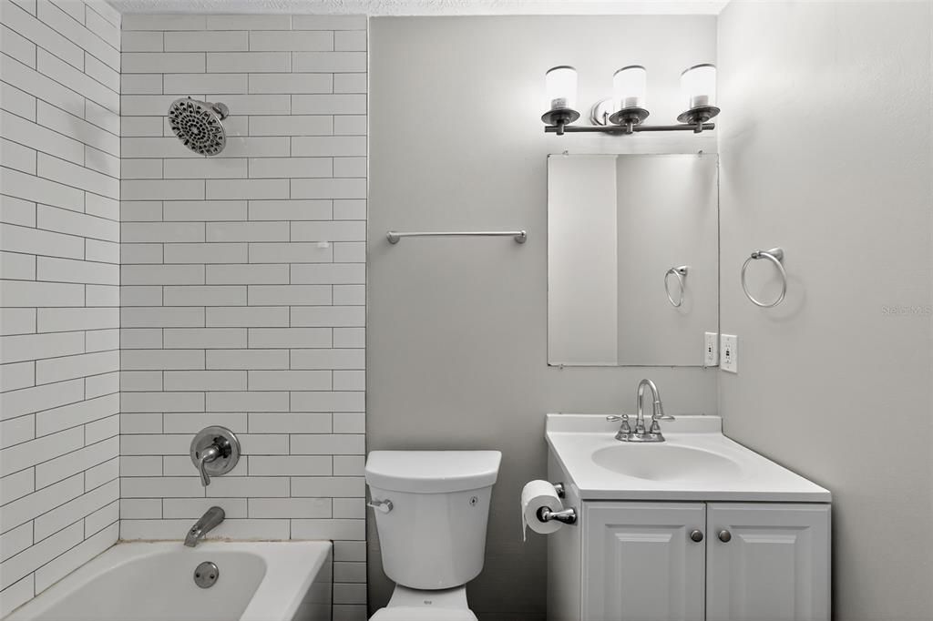 На продажу: $224,900 (3 спален, 1 ванн, 1592 Квадратных фут)