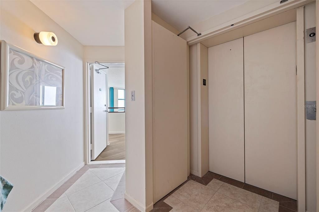 На продажу: $3,175,000 (3 спален, 4 ванн, 3430 Квадратных фут)