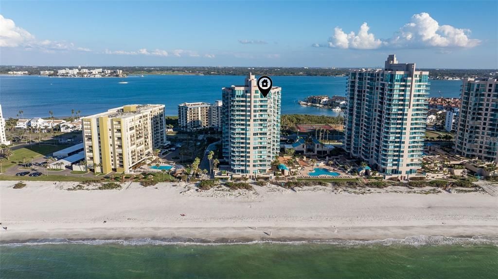 На продажу: $3,175,000 (3 спален, 4 ванн, 3430 Квадратных фут)