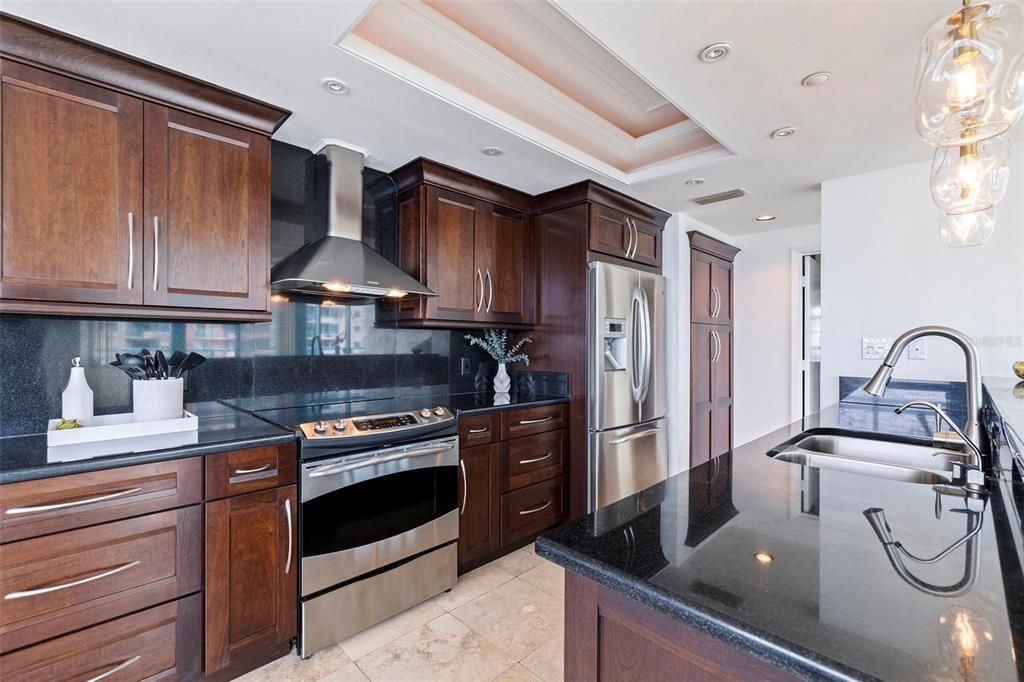 На продажу: $3,175,000 (3 спален, 4 ванн, 3430 Квадратных фут)