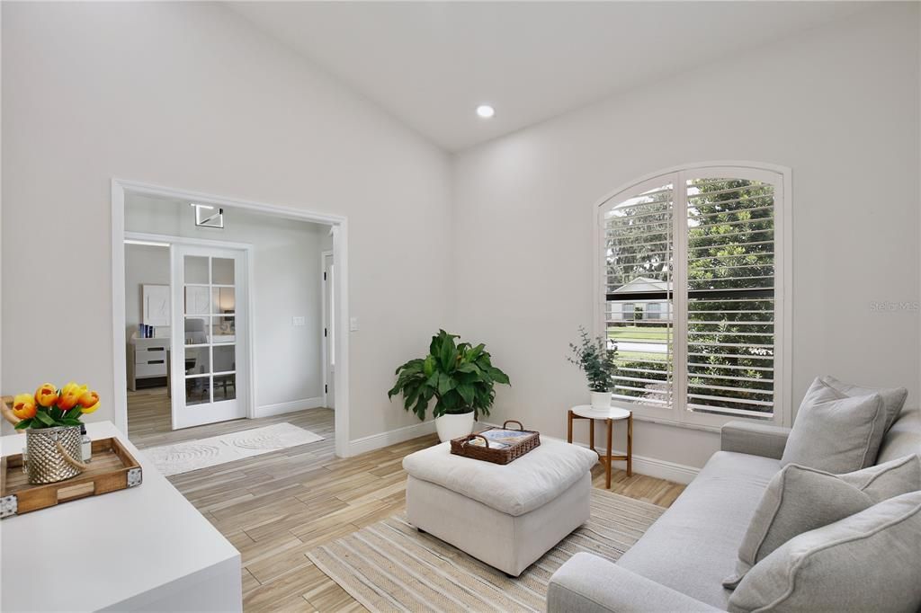 Под контрактом: $595,000 (4 спален, 3 ванн, 2638 Квадратных фут)