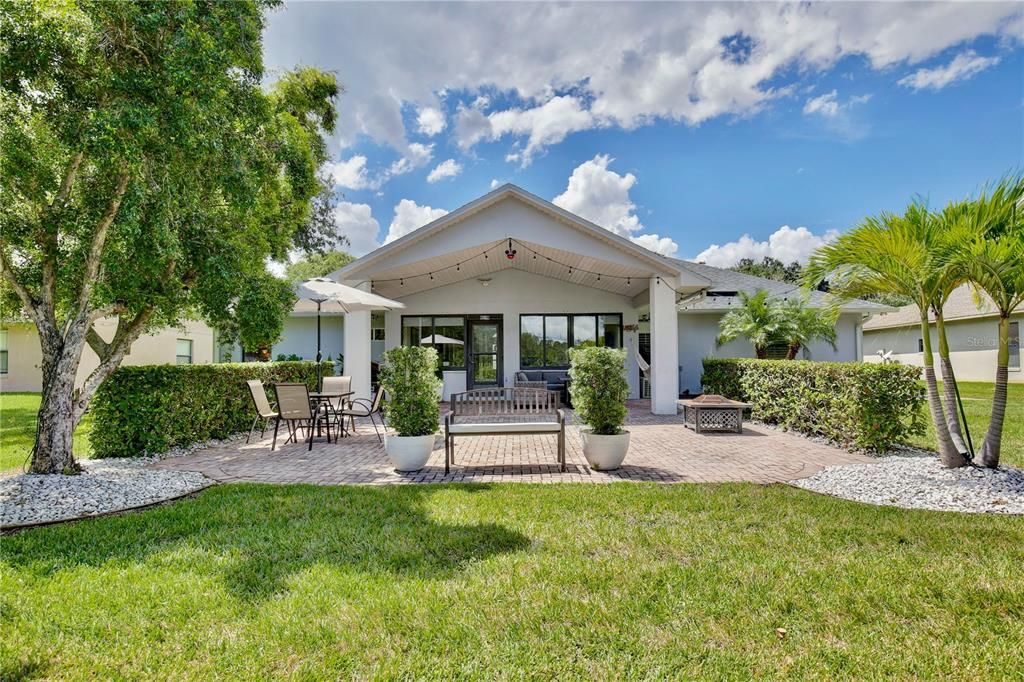 Под контрактом: $595,000 (4 спален, 3 ванн, 2638 Квадратных фут)