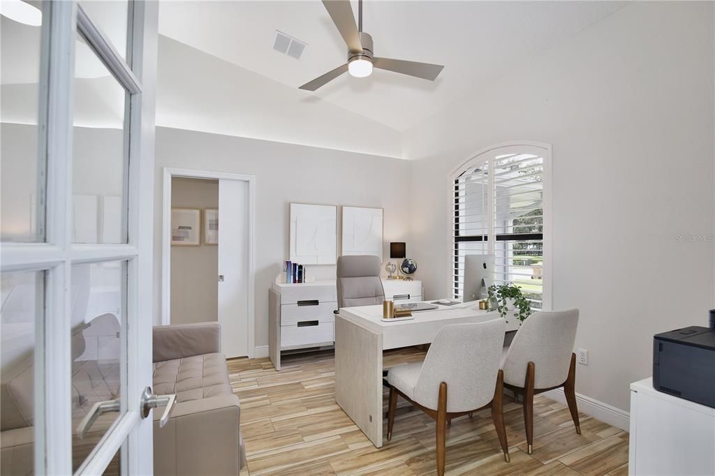 Под контрактом: $595,000 (4 спален, 3 ванн, 2638 Квадратных фут)