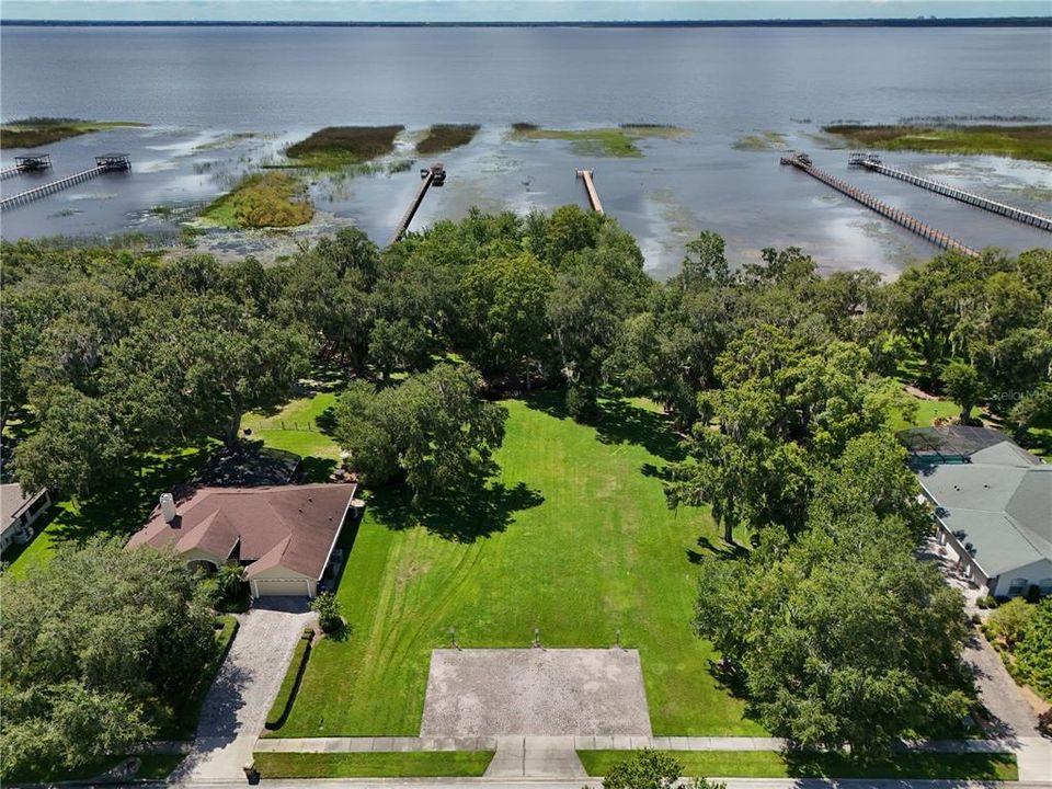 Под контрактом: $595,000 (4 спален, 3 ванн, 2638 Квадратных фут)