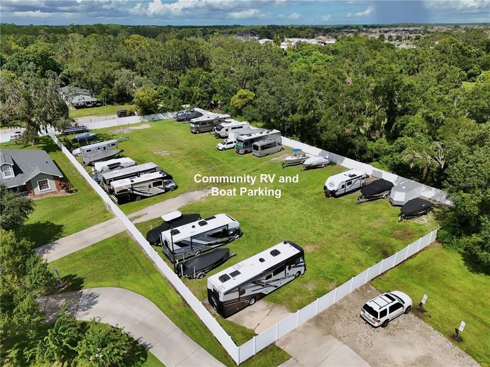 Под контрактом: $595,000 (4 спален, 3 ванн, 2638 Квадратных фут)