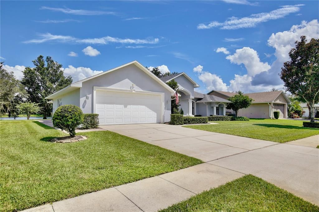 Под контрактом: $595,000 (4 спален, 3 ванн, 2638 Квадратных фут)