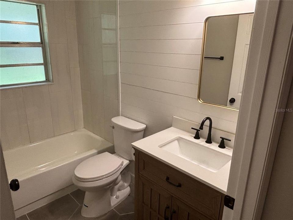 For Rent: $1,200 (1 beds, 1 baths, 550 Square Feet)