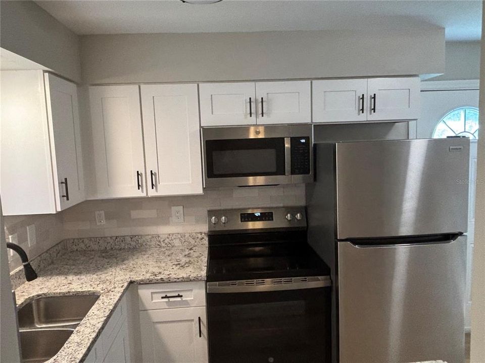 For Rent: $1,200 (1 beds, 1 baths, 550 Square Feet)