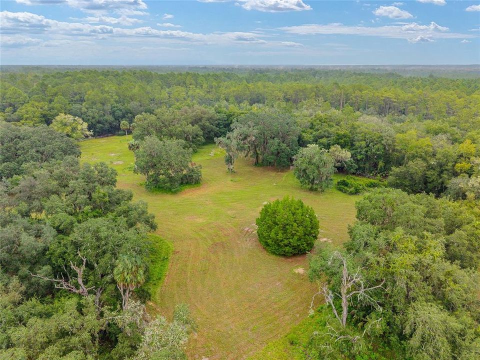 合同活跃: $311,400 (15.57 acres)