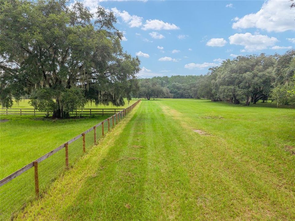 合同活跃: $311,400 (15.57 acres)