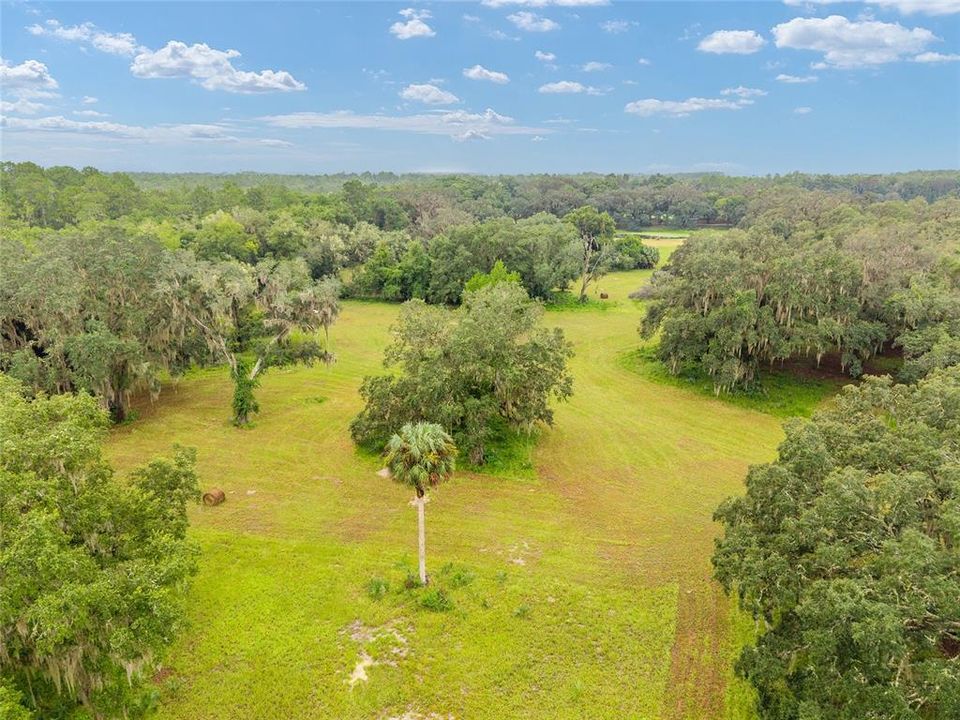 合同活跃: $311,400 (15.57 acres)