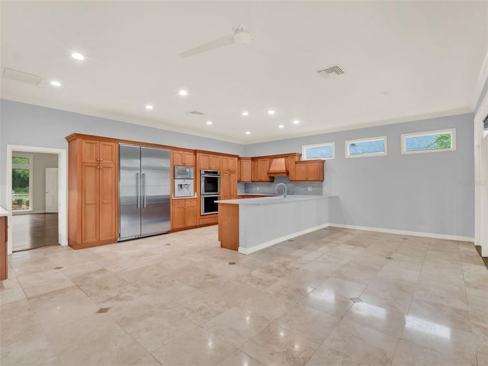 合同活跃: $1,499,900 (5 贝兹, 3 浴室, 3145 平方英尺)