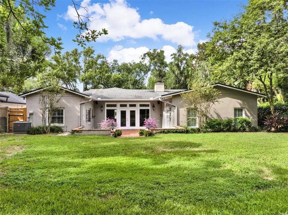 合同活跃: $1,499,900 (5 贝兹, 3 浴室, 3145 平方英尺)