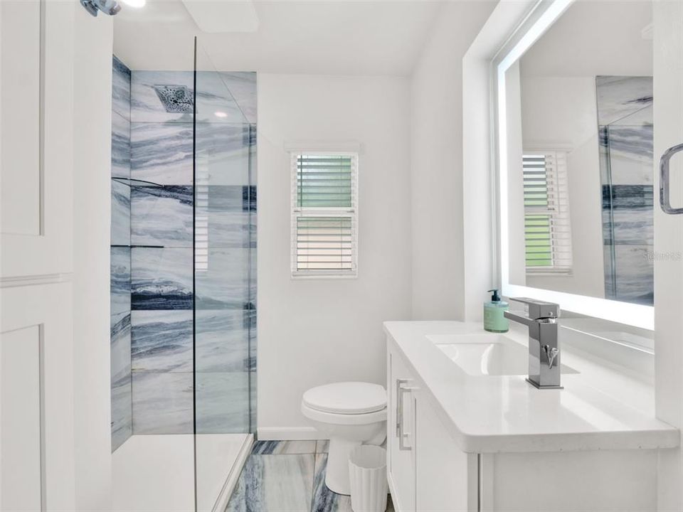 合同活跃: $1,499,900 (5 贝兹, 3 浴室, 3145 平方英尺)