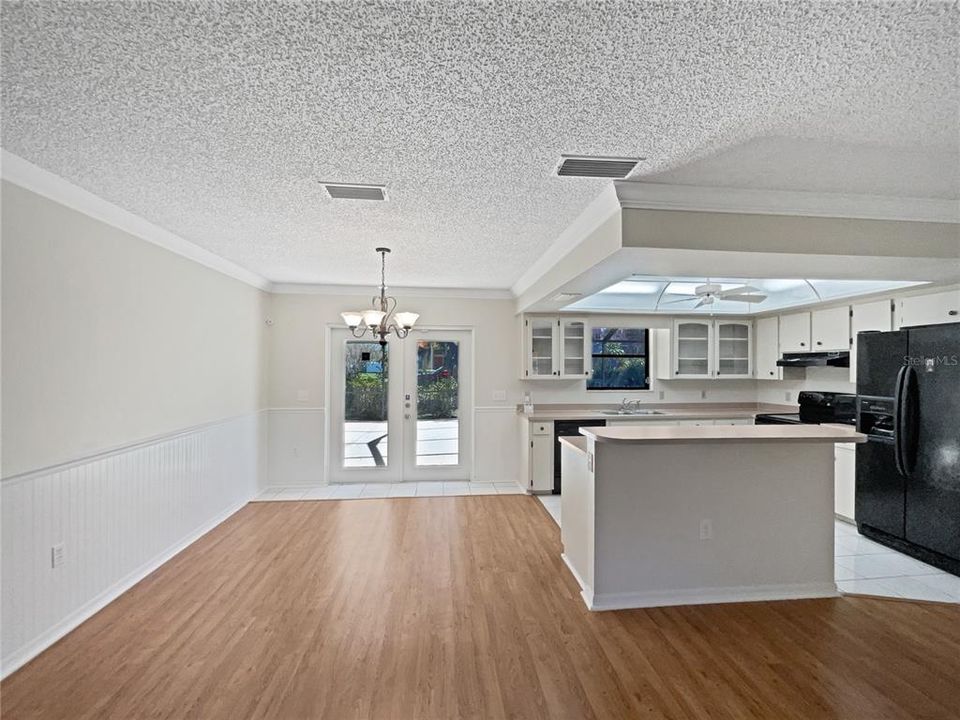 Active With Contract: $339,000 (3 beds, 2 baths, 1483 Square Feet)