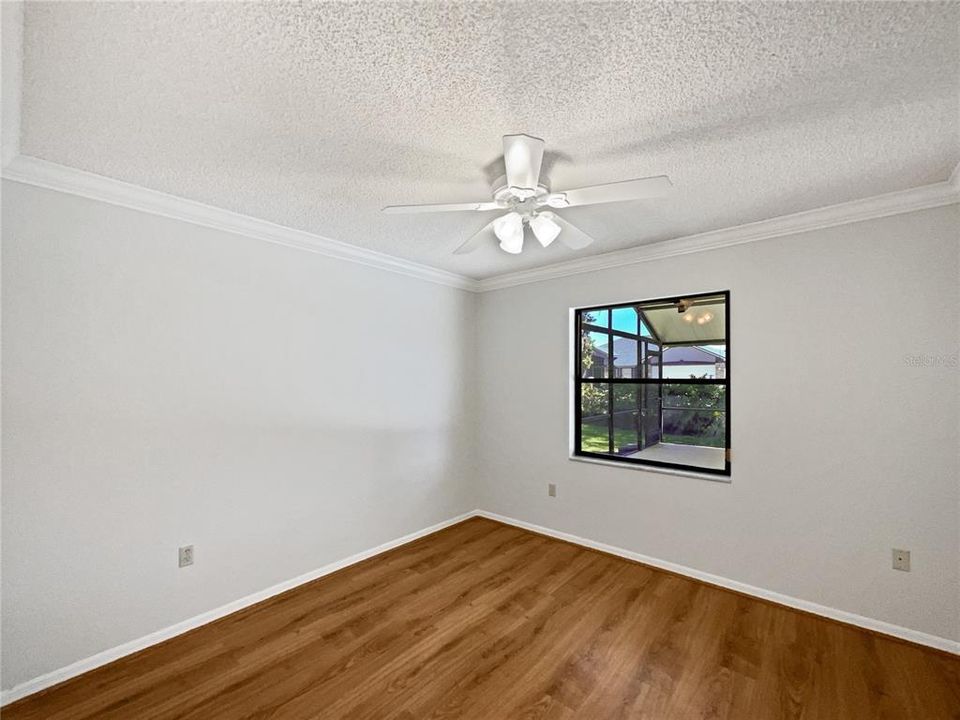 Active With Contract: $339,000 (3 beds, 2 baths, 1483 Square Feet)