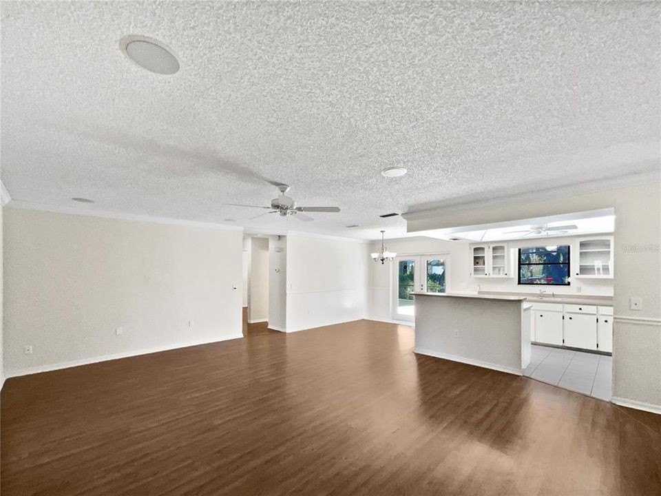 Active With Contract: $339,000 (3 beds, 2 baths, 1483 Square Feet)