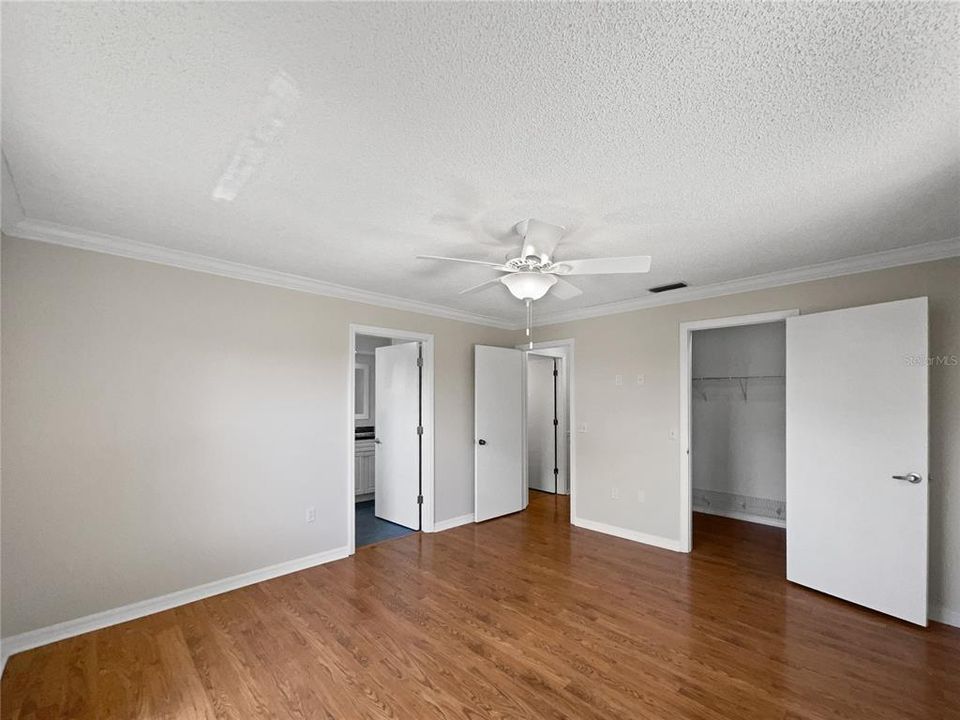 Active With Contract: $339,000 (3 beds, 2 baths, 1483 Square Feet)