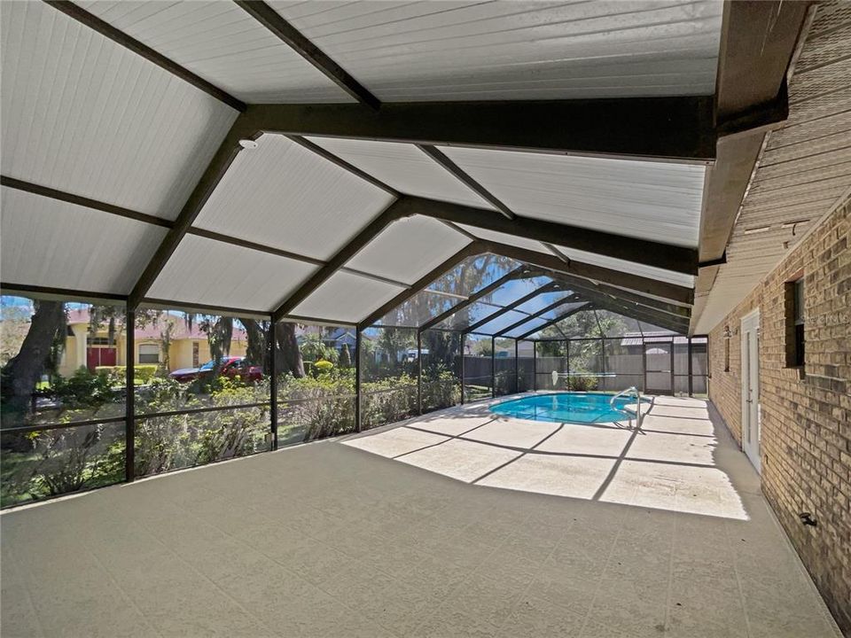 Active With Contract: $339,000 (3 beds, 2 baths, 1483 Square Feet)