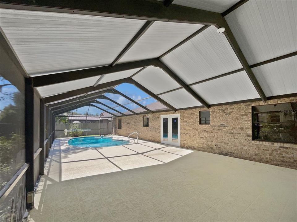 Active With Contract: $339,000 (3 beds, 2 baths, 1483 Square Feet)