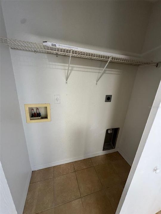 合同活跃: $1,474 (3 贝兹, 2 浴室, 1100 平方英尺)