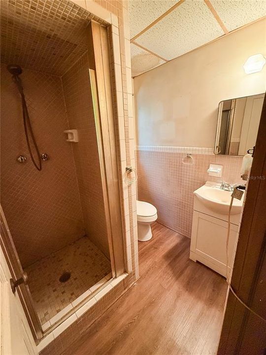 For Sale: $85,000 (2 beds, 1 baths, 450 Square Feet)