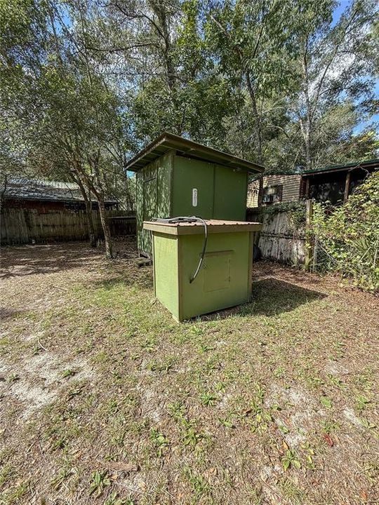 For Sale: $85,000 (2 beds, 1 baths, 450 Square Feet)