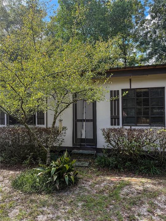 For Sale: $85,000 (2 beds, 1 baths, 450 Square Feet)