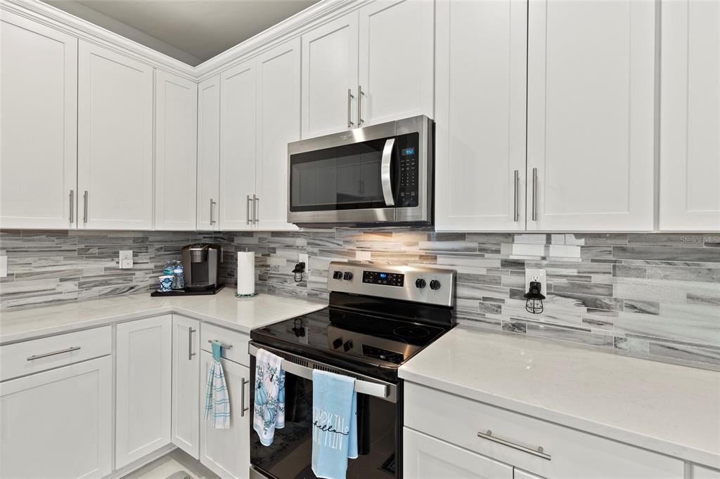 En Venta: $439,900 (3 camas, 2 baños, 2215 Pies cuadrados)