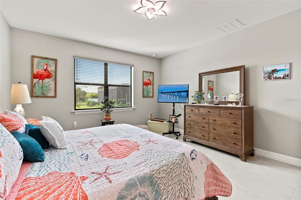 En Venta: $439,900 (3 camas, 2 baños, 2215 Pies cuadrados)