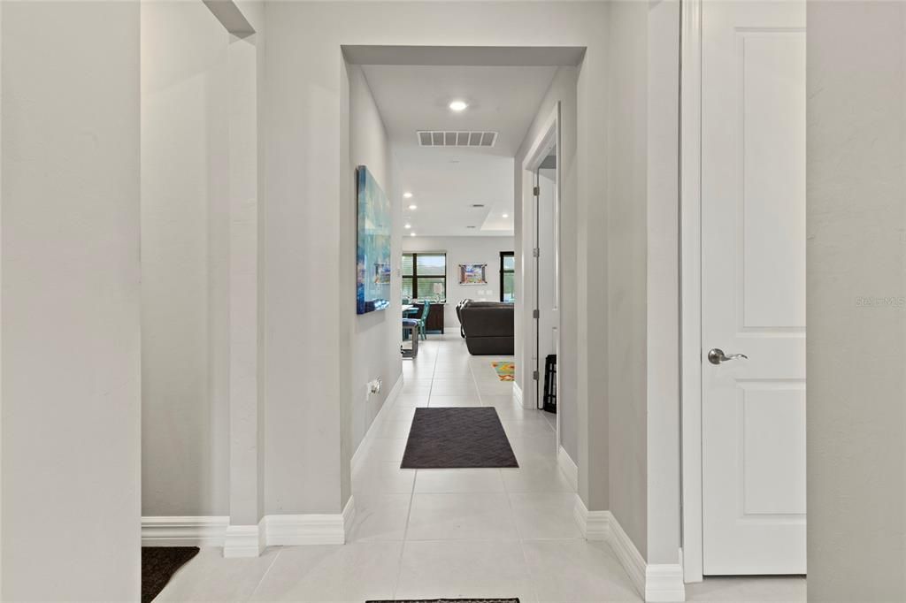 En Venta: $439,900 (3 camas, 2 baños, 2215 Pies cuadrados)