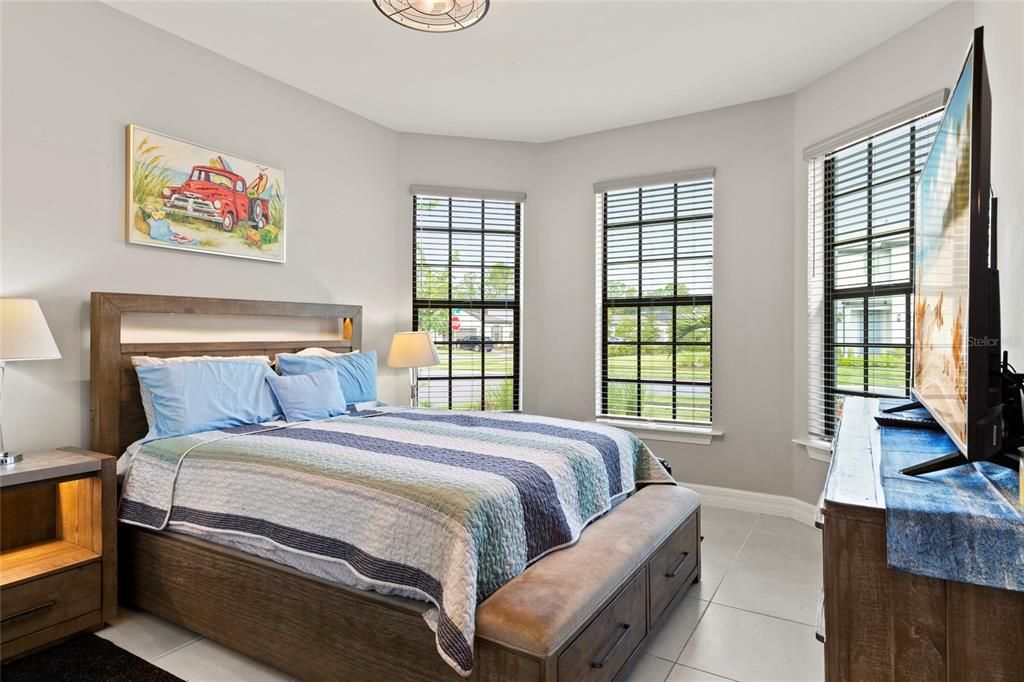 En Venta: $439,900 (3 camas, 2 baños, 2215 Pies cuadrados)